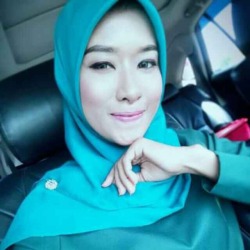 mohdidris7279:  koleksimelayu: wowsukatetek: #hijabers #alorsetar #aida padu  tudung xmlambang kn ape2 zman skrg