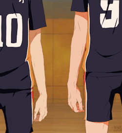craziiwolf:  Holding hands before matches. For good luck (*´∀｀*)人(*´∀｀*) 