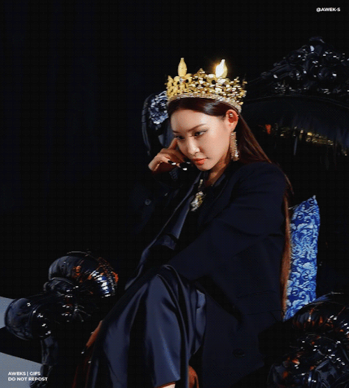 awek-s: queen chungha