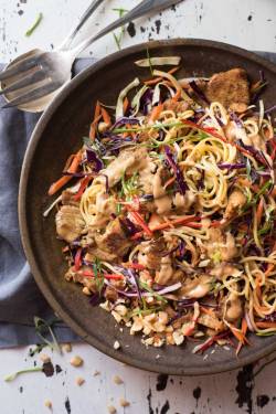 do-not-touch-my-food:    Satay Chicken Noodle Salad     Oooo yum yum