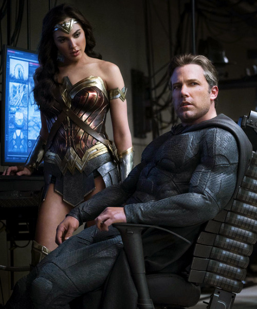 justiceleague:Justice League: Exclusive New Look At Gal Gadot And Ben Affleck