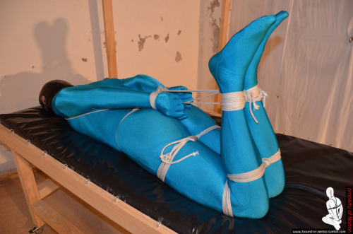 Bound in zentai