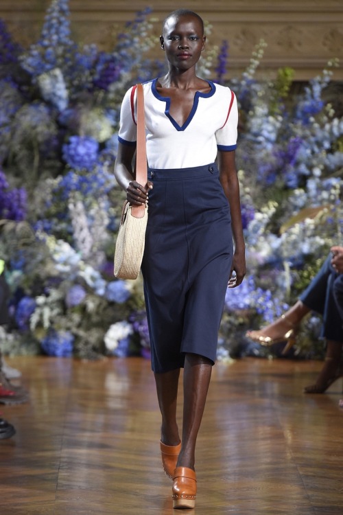 This is so fucking cuuuute Vanessa Seward - Spring 2017