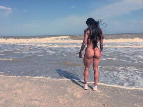 hotinstagramchicks:  Bakhar Nabieva http://loveabs.net