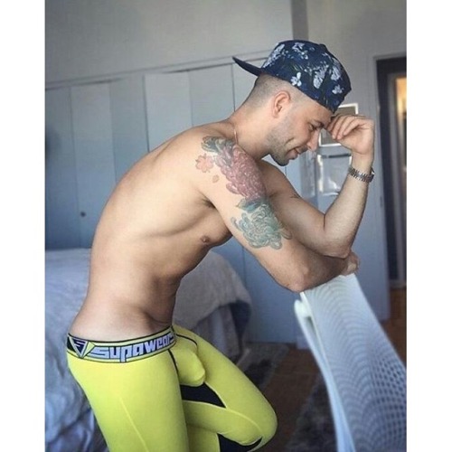 Sex Spandex, men, athletes, pits, muscle. pictures