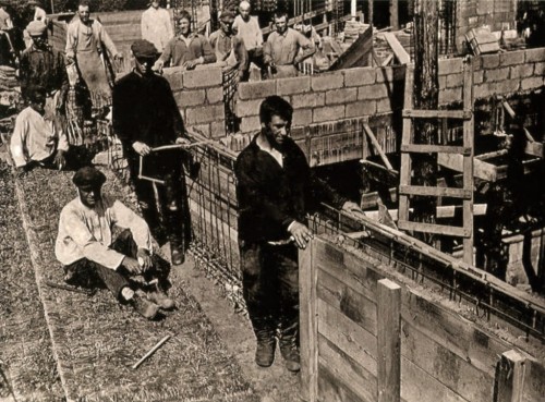 rosswolfe:  Moisei Ginzburg supervising construction of Narkomfin (1929)
