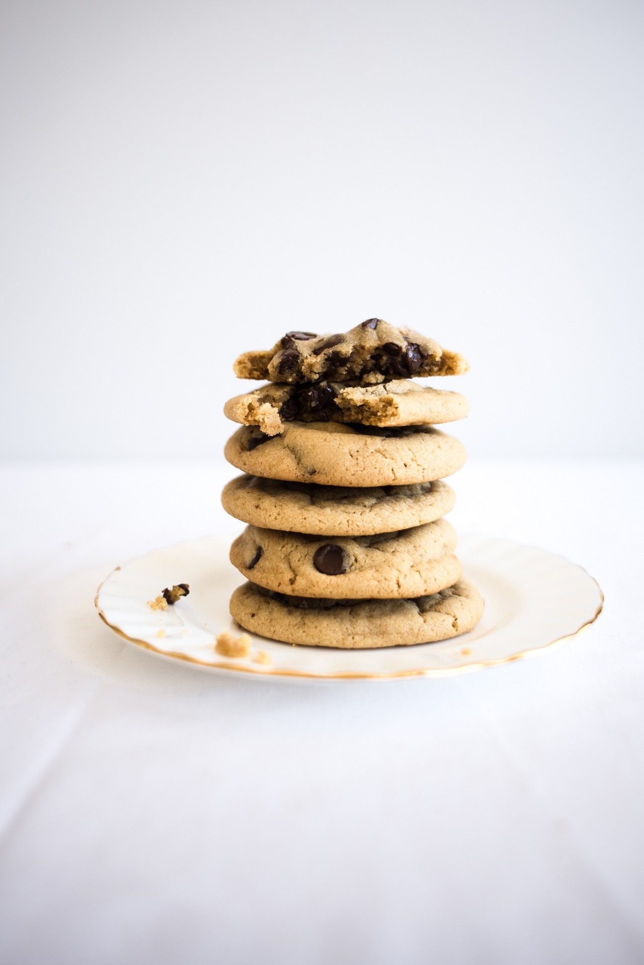 intensefoodcravings:  Smoky Bourbon Chocolate Chip Cookies | Butter and Brioche 