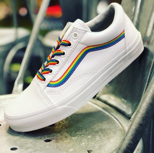 vans old skool lgbt