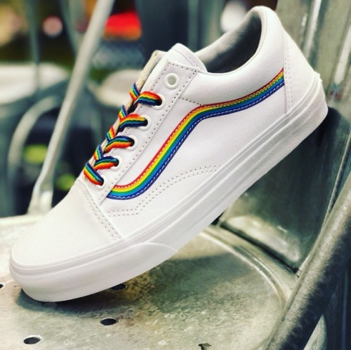 vans old skool pride