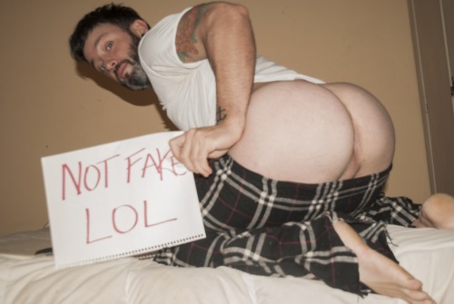 : http://buttandcream.tumblr.com/     ¿Qué piensas de Lucas?