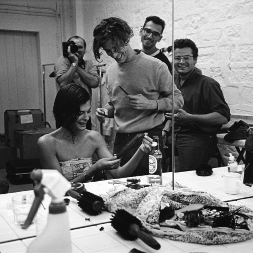 dinnerwithannawintour:  The day Julien cut Linda’s hair short, 1989 by Peter Lindbergh 