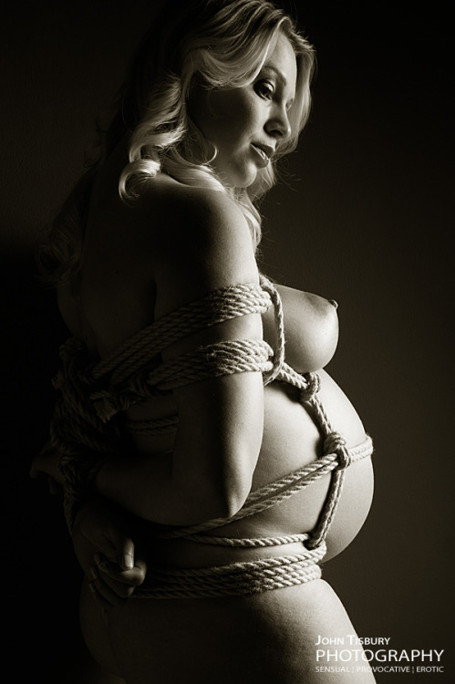 XXX sexyenceinte:  #Pregnant #Sexy #Enceinte photo