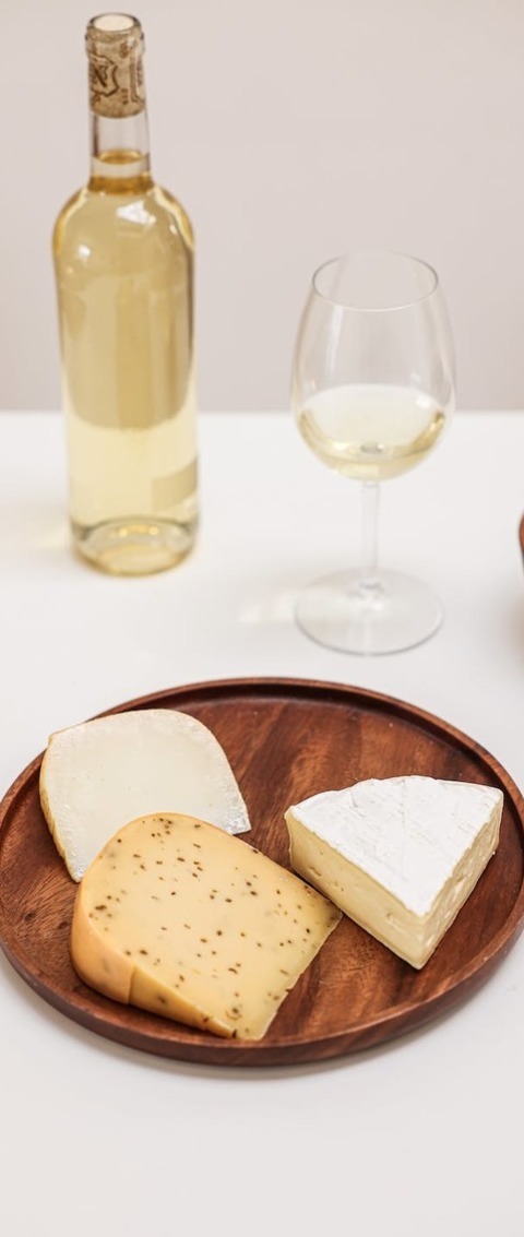 Wine Recipe - Riesling White Wine With Cheese And Cashews