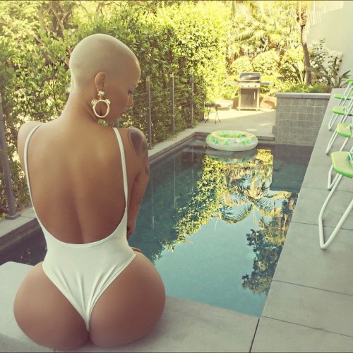 Porn photo lopassion: sexy Amber Rose The best PAWGs