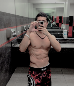 dailytjp:  @MegaTJP:   #FlashbackFriday to when I was probably in the best shape of my life…ABsolutely..  