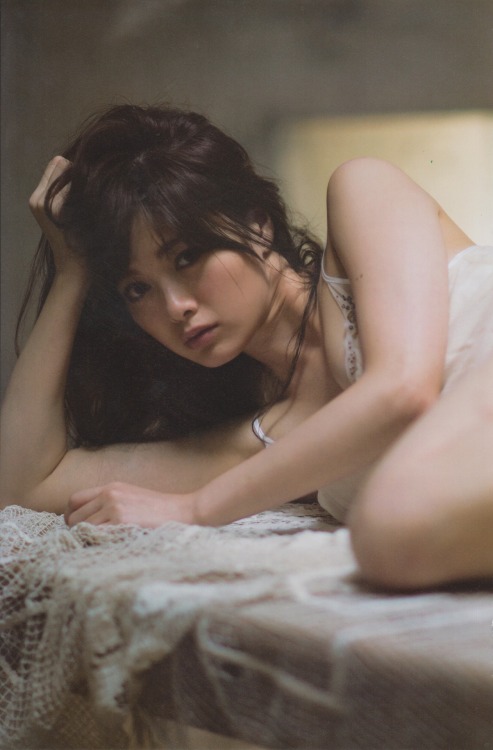 Mai Shiraishi : 白石麻衣