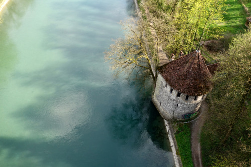 Guard house under bridge Looking down at the Aare from the Lorrainebrücke, Bern, CH.