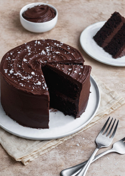 sweetoothgirl:  Salted Chocolate Cake  