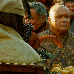 vespermartini:coldhandsofgold:If you didn’t pay attention to Varys during the Purple Wedding you ser