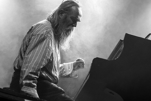 Composer Lubomyr Melnyk on performing: “The fingers and the pianist and the piano become one e