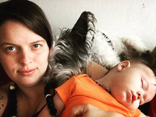 I’m make a great pillow. #momheadart #momlife #babysnuggles #furbabysnuggles #naptime #everyon