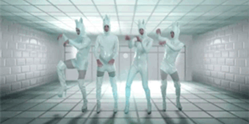 ohmytaylex:  [1/20] music videos:  All Time Low + I Feel Like a Dancin’.  