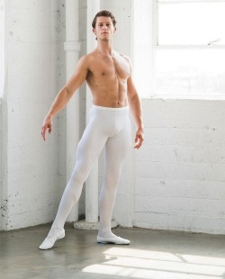 lovelyballetandmore:  Brandon ForrestPhoto by Donna Lam Photography &amp; Art