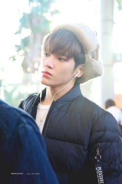 taeyongdata: © dreamlike boy | do not edit.  