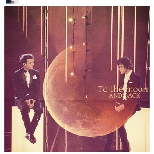 They love each other to the moon and back. C: #larry #larryforever #larryshipper #larrystylinson #st
