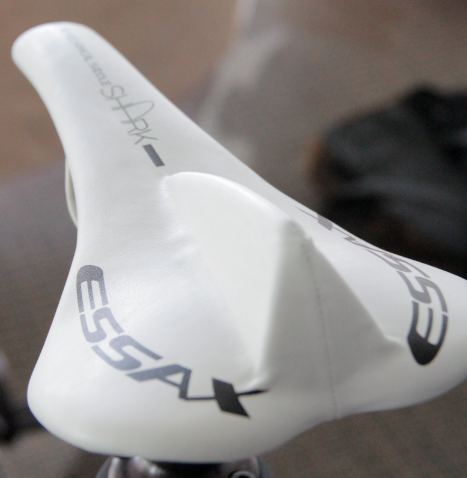 downbylow: Introducing the Essax Shark Saddle