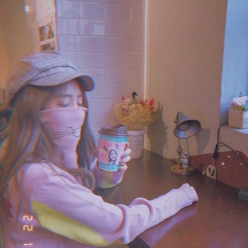 [INSTAGRAM] 181024 official_g_i_dle: [#민니] 여러분~ 민니예요!어제 정말 많은분들이 제 생일을 기억해주시고 축하해주셔서 감동받았어요:) 이