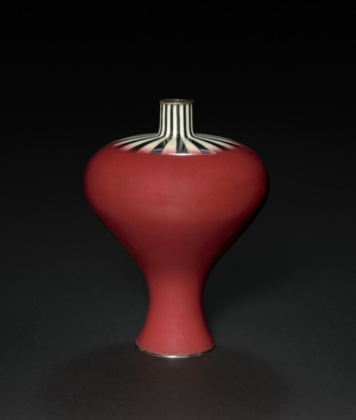 cma-japanese-art: Jar in Baluster Form, 1800, Cleveland Museum of Art: Japanese ArtSize: Diameter: 2