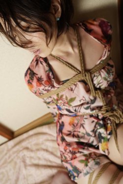 justscreenshots:  Shibari Kasumi HouraiModel Shoko