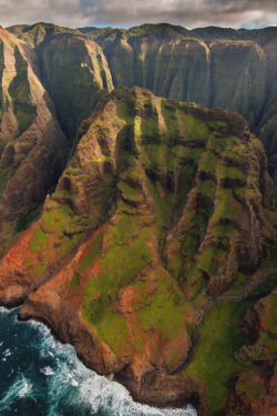 italian-luxury:  Na Pali Coast by Carl Johnson