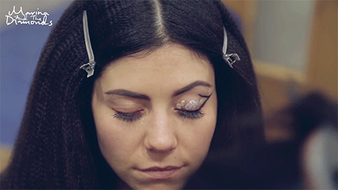 iggy-marina:   Marina’s eye makeup for “Forget” 