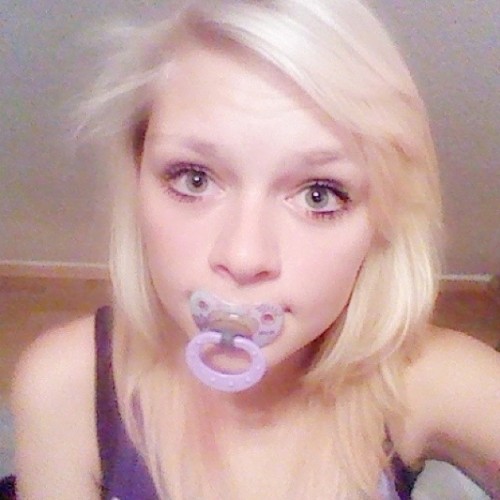 pacifierlove:     Girls with Pacifiers - ABDL - NSFW @ pacifierlove.tumblr.com