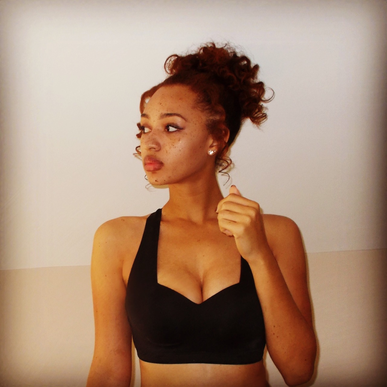 curlyhairswag:  IG: heramsterdam  Submissions will be closed the entire month of