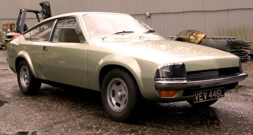 carsthatnevermadeit:  Ford Cirrus, 1972. The Cirrus was a result of the IBCAM British Styling Competition. The winning design was by Michael Moore, a  Chrysler UK automotive designer.  It was first shown in 1972 at the Earls Court Motor Show. The