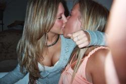 Girls Kissing