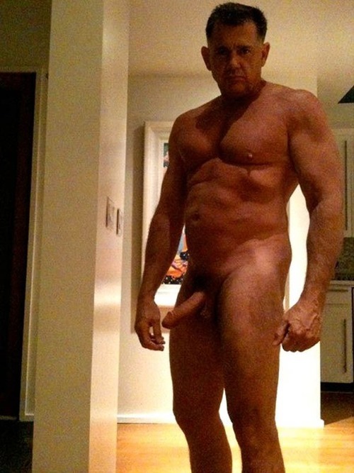 sexymatureworldwide:  http://sexymatureworldwide.tumblr.com/