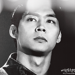 2ne1lovetv5xq:  Violable People… Park Yoochun!  (¬¬.)/ 
