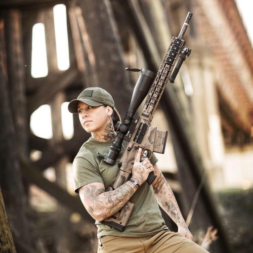 bounding-heart-68:  ithelpstodream:  That is where former U.S. Army officer turned anti poaching enforcer Kinessa Johnson steps in. Recently she joined the ranks of Veterans Empowered to Protect African Wildlife (“VETPAW”) as an anti-poaching advisor.