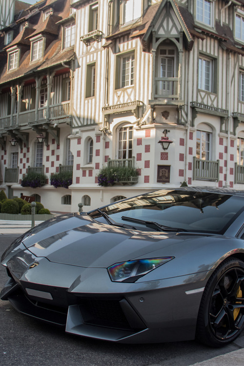 billionaired: Aventador [Photographer: Benoit]