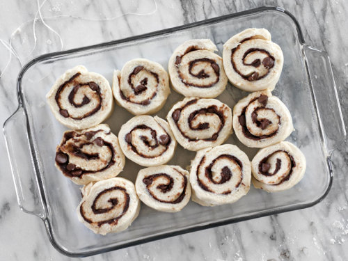 foodffs: EASY CHOCOLATE CINNAMON BUNS Really nice recipes. Every hour. Show me what you cooked!