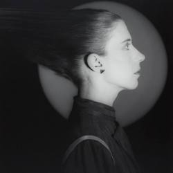 musicktoplayinthedark: Meredith Monk by Robert