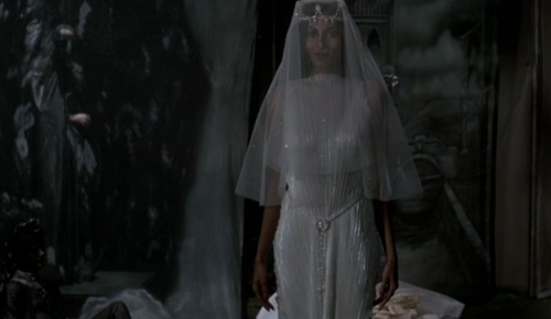 costumefilms: Something Wicked This Way Comes (1983) - Pam Grier as the Dust Witch wearing a white i