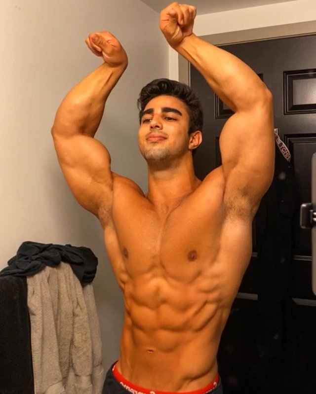 Male physique tumblr