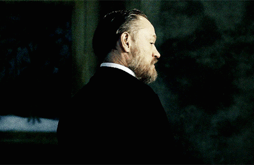 roominthecastle: Jared Harris as Professor James Moriarty in A Game of Shadows Mathematical genius. 