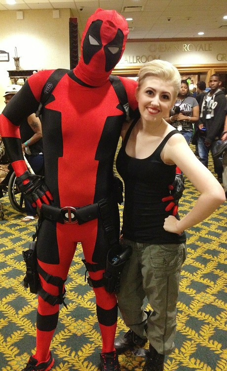 pokemonmasterkimba:  cybuggin:  cybuggin:  Tonight at the con I was about to take a picture with a deadpool cosplayer and when we were posing he said “is it okay if I put my hand on your waist?” And I was like “yeah sure thanks for asking!” And