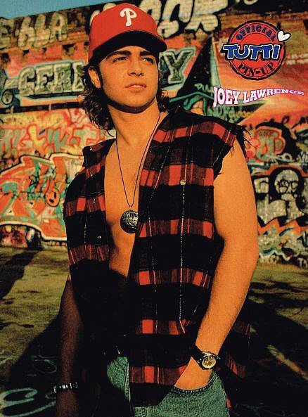Can we take a moment..to witness the fitness of Joey Lawrence 